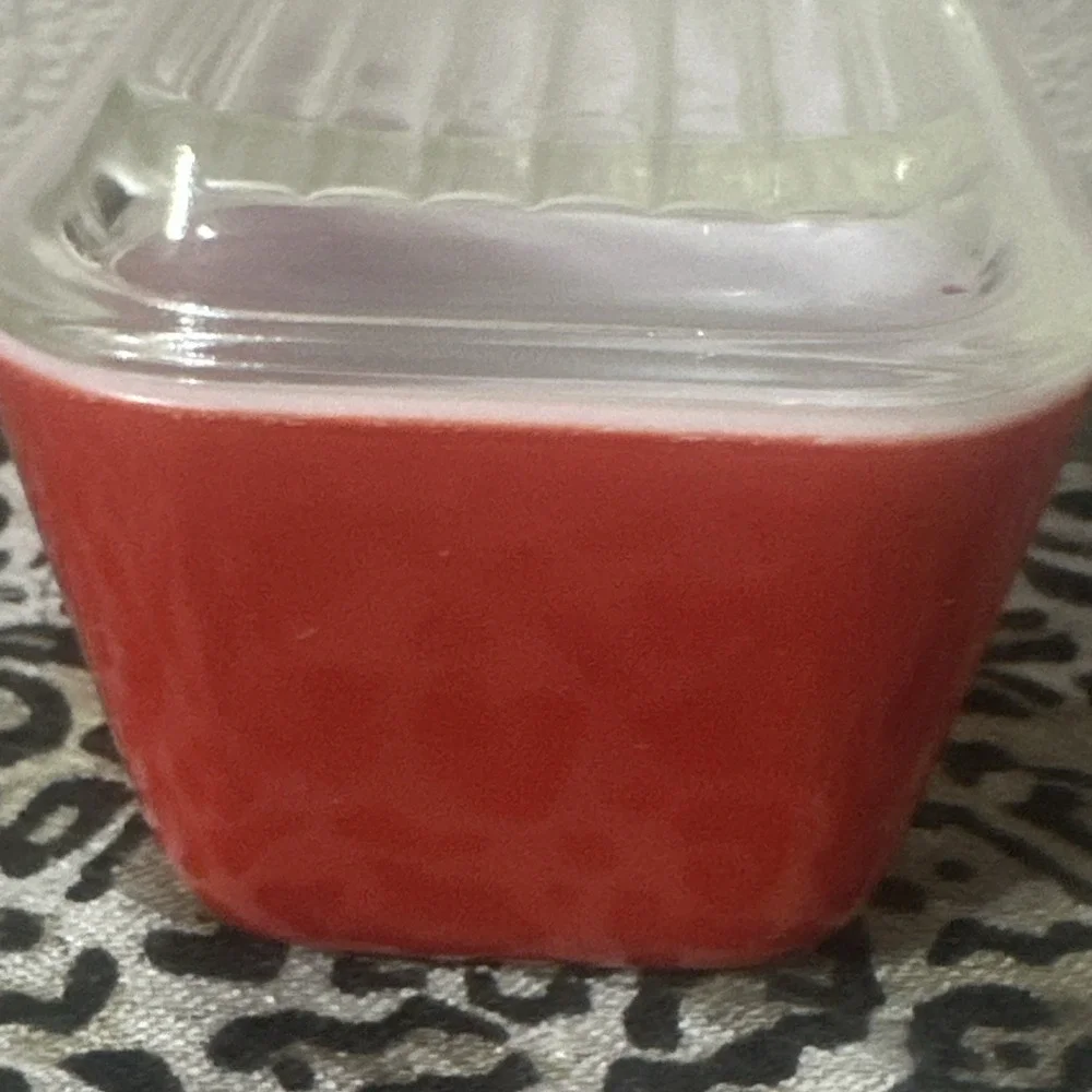 Vintage PYREX Made in USA 501-B Refrigerator Dish with Clear Lid